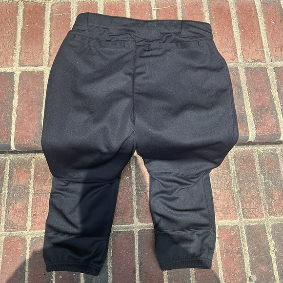 Women’s black Under Armour softball pants XS - Picture 7 of 7